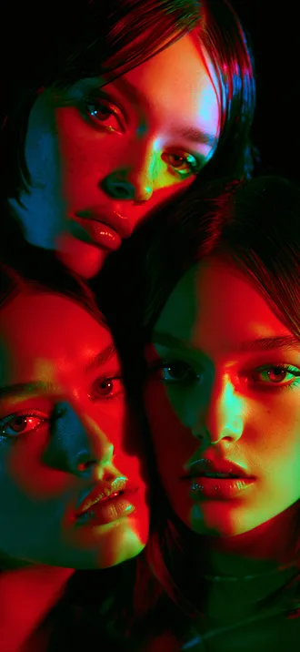 Girls 007 — Aesthetic wallpaper for iPhone 4K lock screen
